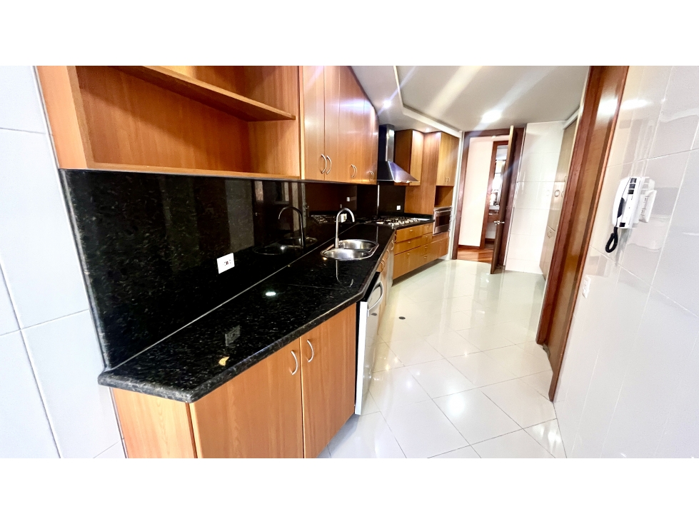 Apartamento en venta en Los Rosales, Bogotá · foto 13 de 24