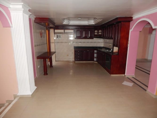 Casa de 6 alcobas en venta en El Limoncito, Barranquilla, 258 m² · foto 4 de 24