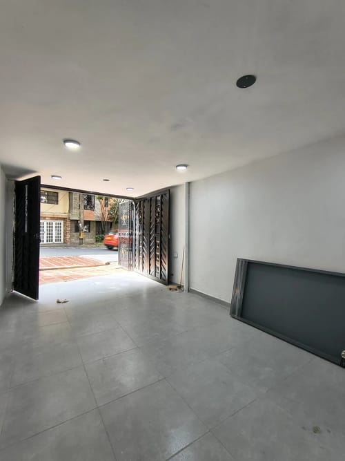 Local en arriendo en La Floresta, Medellín, 30 m² · foto 3 de 8