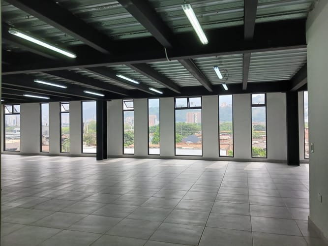 Oficina en arriendo en Cristo Rey, Medellín, 205 m² · foto 5 de 10