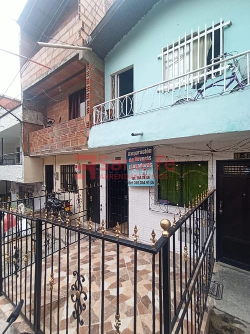 Casa de 3 alcobas en venta en Robledo, Medellín, 77 m² · foto 3 de 10