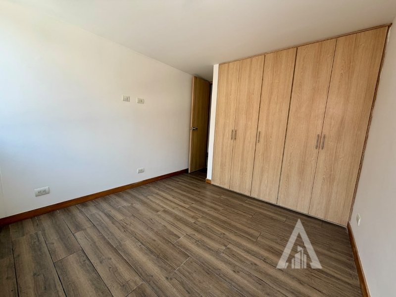 Apartamento en venta en Los Naranjos, Envigado · foto 4 de 19