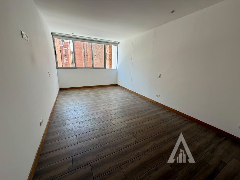 Apartamento en venta en Los Naranjos, Envigado · foto 5 de 19