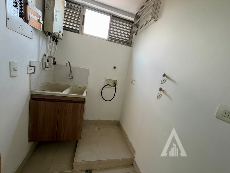 Apartamento en venta en Los Naranjos, Envigado · foto 15 de 19