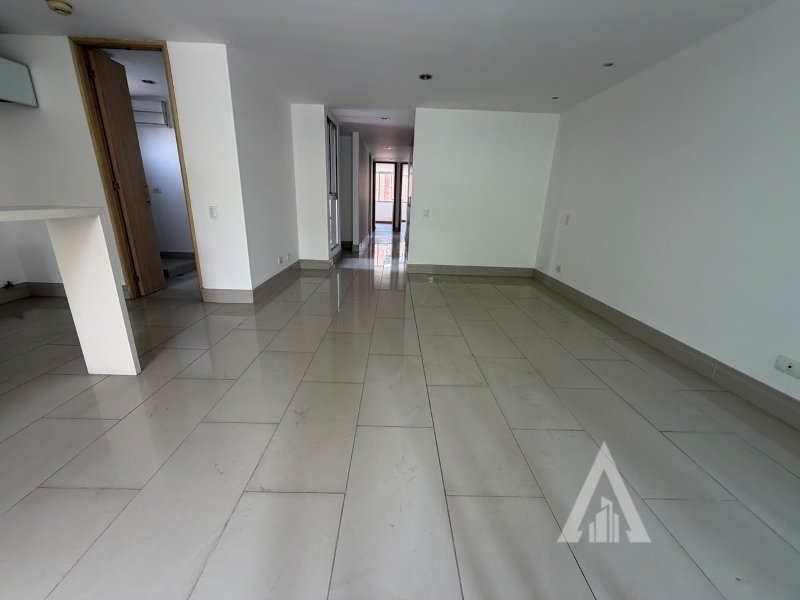 Apartamento en venta en Los Naranjos, Envigado · foto 17 de 19