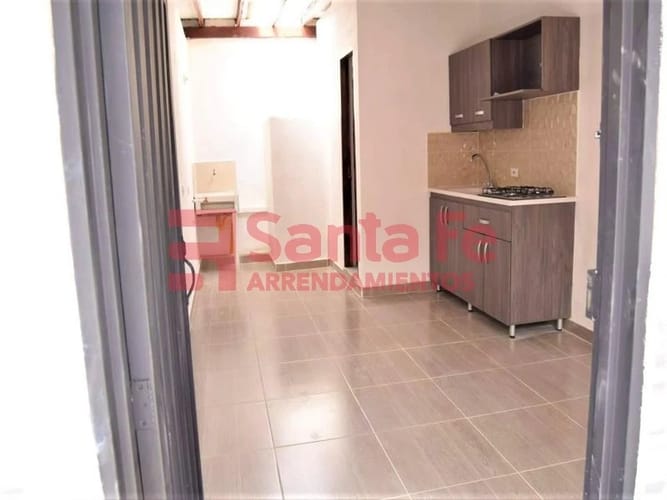Casa de 8 alcobas en venta en Robledo, Medellín, 240 m² · foto 4 de 10