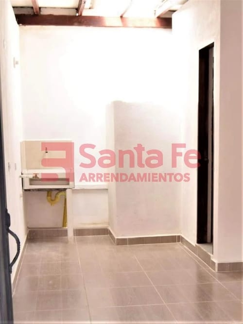 Casa de 8 alcobas en venta en Robledo, Medellín, 240 m² · foto 7 de 10