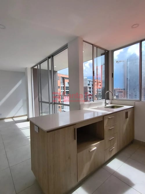 Apartamento de 3 alcobas en venta en Centro, Rionegro, 76 m² · foto 4 de 10
