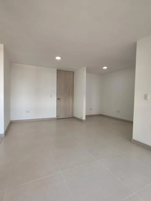 Apartamento de 3 alcobas en venta en Centro, Rionegro, 56 m² · foto 4 de 10