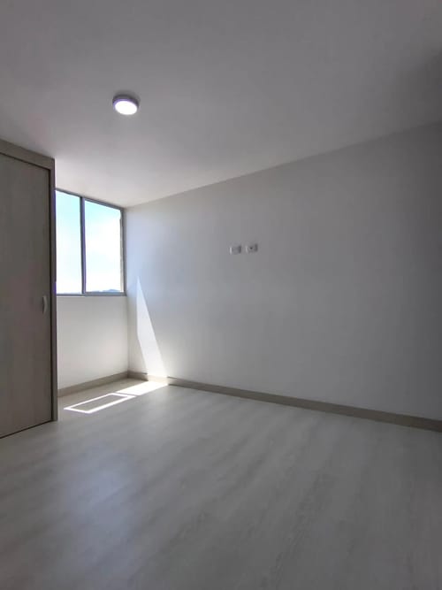 Apartamento de 3 alcobas en venta en Centro, Rionegro, 56 m² · foto 9 de 10
