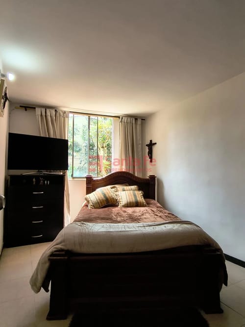 Casa de 5 alcobas en venta en Centro, Rionegro, 118 m² · foto 9 de 10