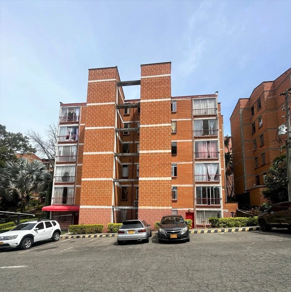 Apartamento en venta en Robledo, Medellín · foto 2 de 10