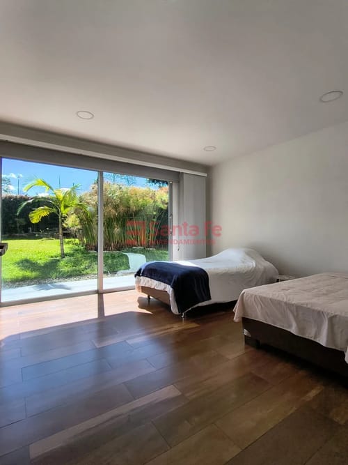 Casa de 4 alcobas en venta en Centro, Rionegro, 863 m² · foto 9 de 10