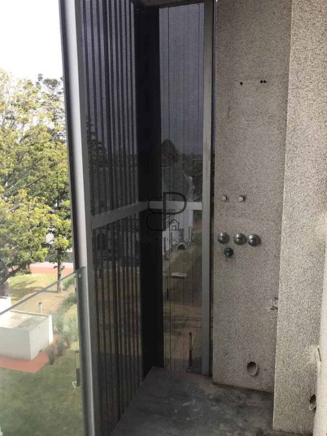 Alquiler Apartamento 1 Dormitorio Prado con balcon y cochera · Foto 3