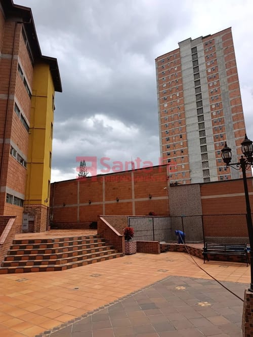 Apartamento en venta en Robledo, Medellín · foto 2 de 10