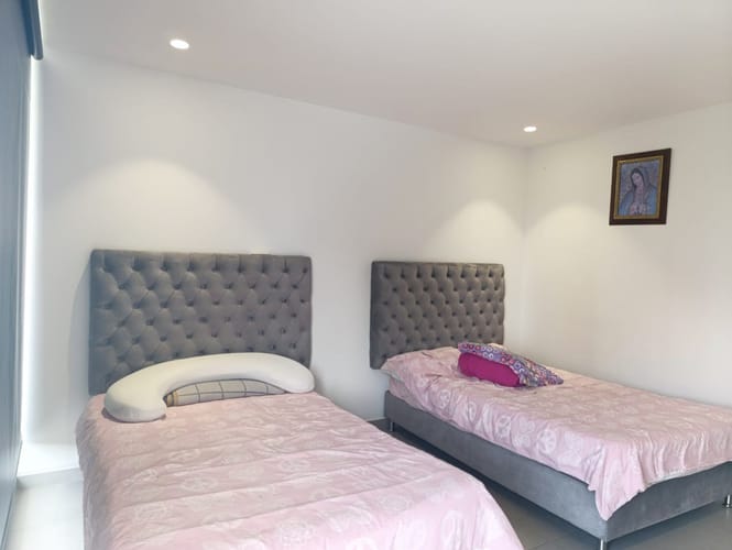 Apartamento de 2 alcobas en arriendo en El Poblado, Medellín, 153 m² · foto 9 de 20