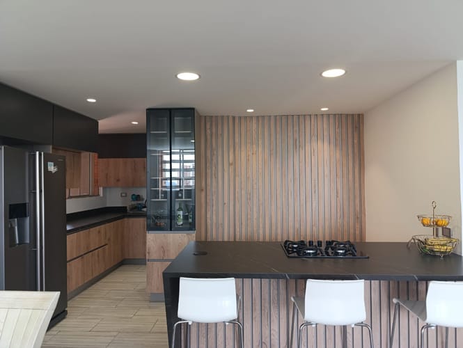 Apartamento de 2 alcobas en arriendo en El Poblado, Medellín, 153 m² · foto 5 de 20