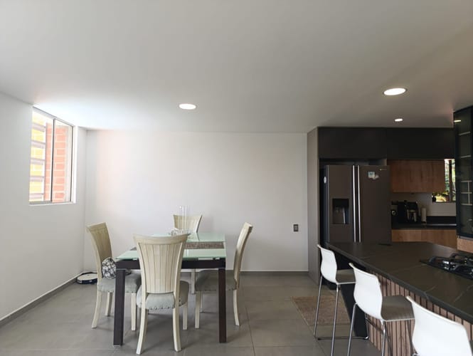 Apartamento de 2 alcobas en arriendo en El Poblado, Medellín, 153 m² · foto 3 de 20