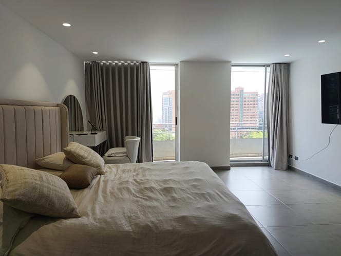 Apartamento de 2 alcobas en arriendo en El Poblado, Medellín, 153 m² · foto 17 de 20