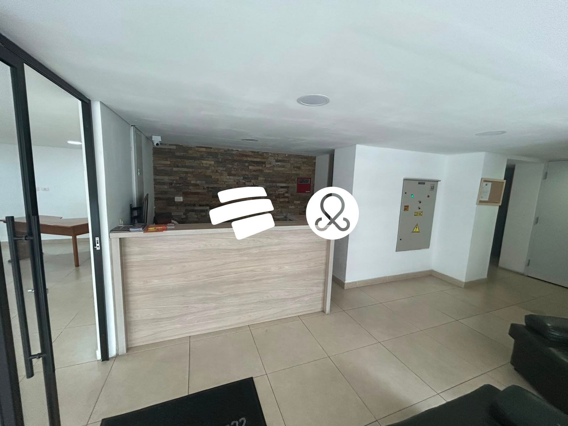 Apartamento en venta en Quinta Paredes, Bogotá · foto 2 de 14