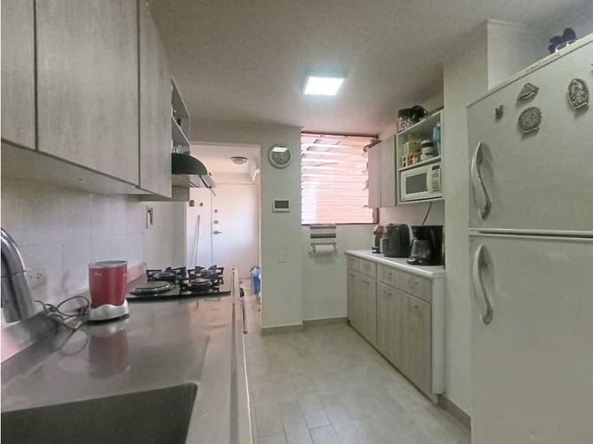 Apartamento de 3 alcobas en venta en Fátima, Medellín, 80 m² · foto 10 de 22