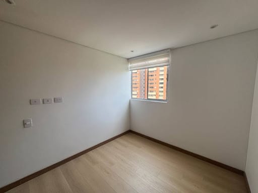 Apartamento de 3 alcobas en arriendo en Loma De San Jose, Sabaneta, 84 m² · foto 8 de 17