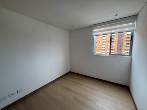 Apartamento de 3 alcobas en arriendo en Loma De San Jose, Sabaneta, 84 m² · foto 10 de 17