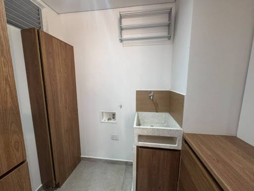 Apartamento de 3 alcobas en arriendo en Loma De San Jose, Sabaneta, 84 m² · foto 16 de 17