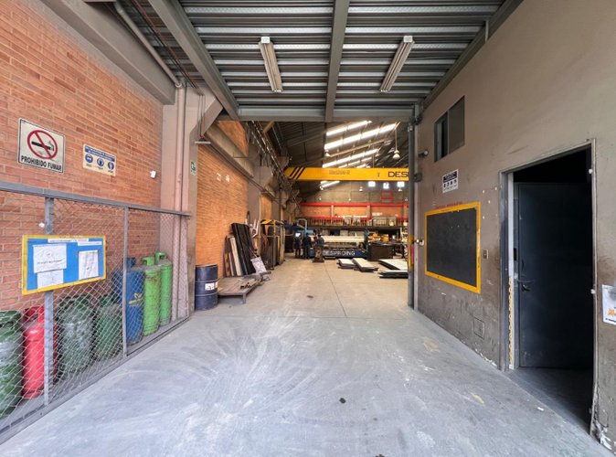 Bodega en venta en Ub El Trebol, Mosquera, 2320 m² · foto 4 de 7