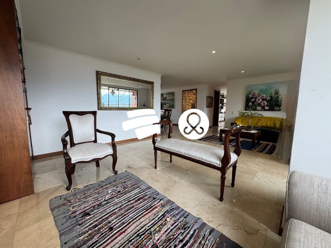 Apartamento de 3 alcobas en venta en El Poblado, Medellín, 174 m² · foto 2 de 21