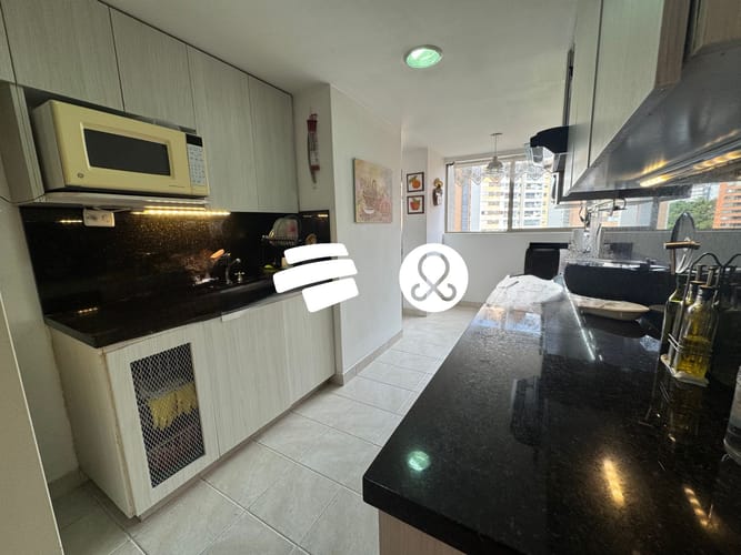Apartamento de 3 alcobas en venta en El Poblado, Medellín, 174 m² · foto 10 de 21