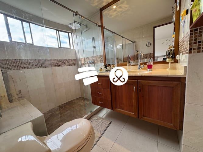 Apartamento de 3 alcobas en venta en El Poblado, Medellín, 174 m² · foto 19 de 21