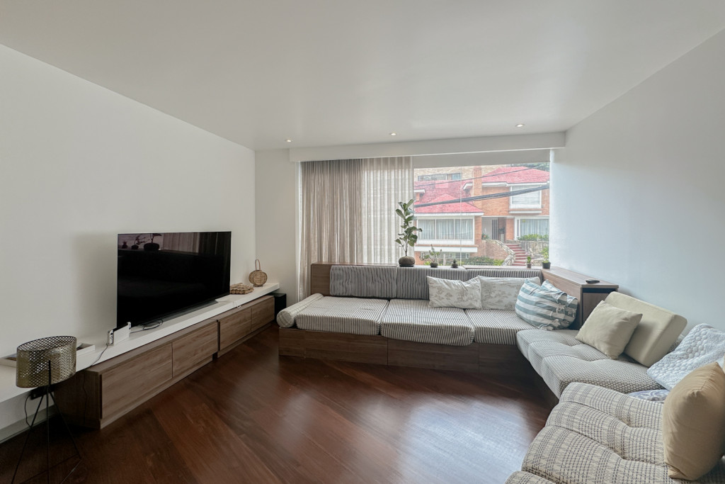 Apartamento en venta en El Refugio, Bogotá · foto 2 de 24