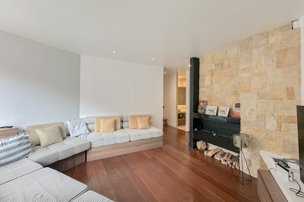 Apartamento en venta en El Refugio, Bogotá · foto 3 de 24