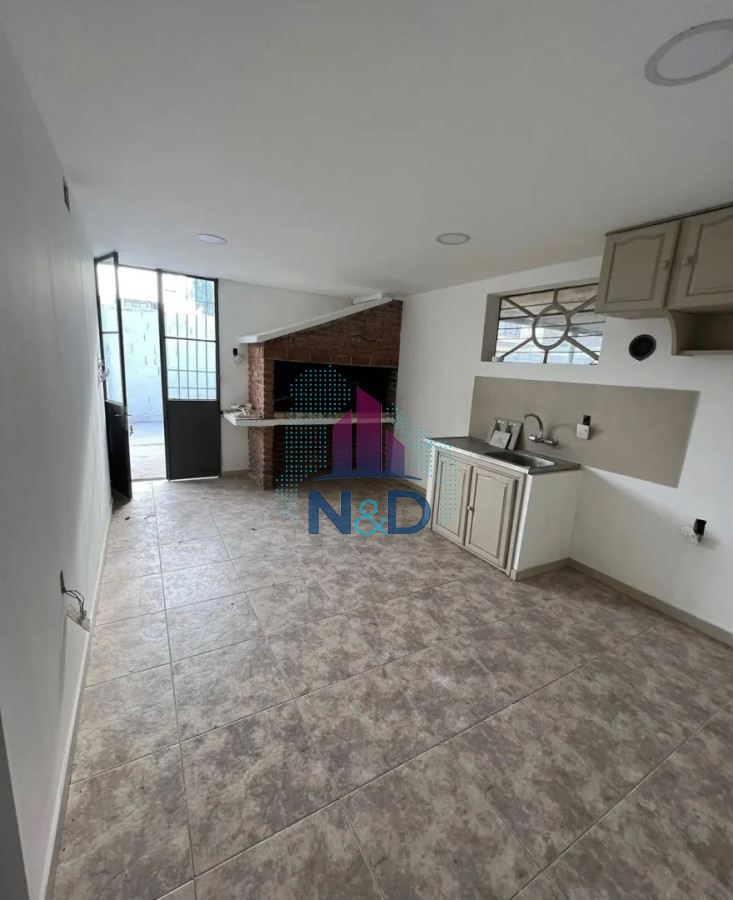 ALQUILER CASITA DE DOS DORMITORIOS ESTILO PH EN SAYAGO · Foto 6