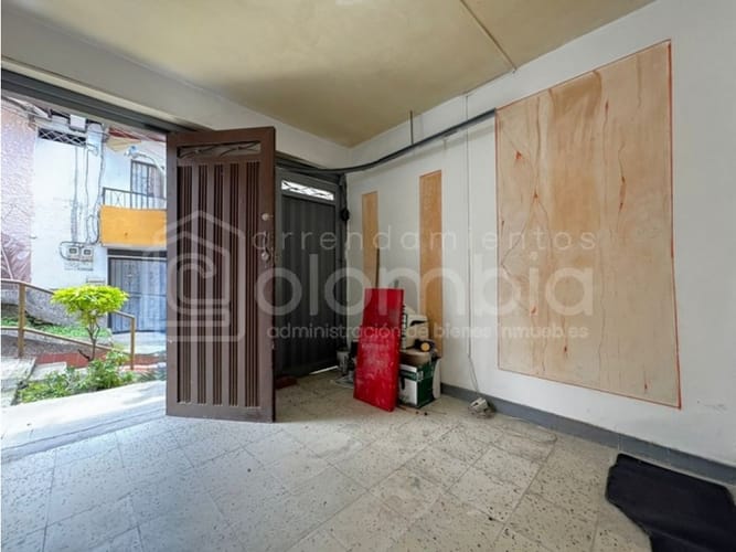 Bodega en arriendo en El Dorado, Envigado, 15 m² · foto 2 de 5