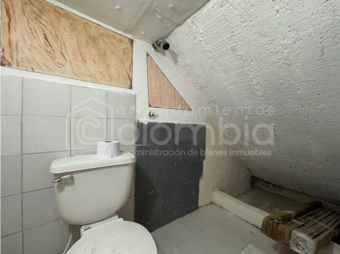 Bodega en arriendo en El Dorado, Envigado, 15 m² · foto 4 de 5