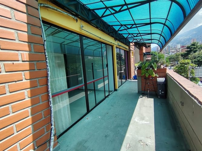 Local en arriendo en Villa Nueva, Medellín, 40 m² · foto 12 de 17