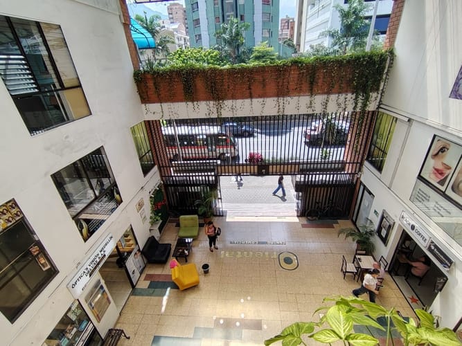 Local en arriendo en Villa Nueva, Medellín, 40 m² · foto 3 de 17