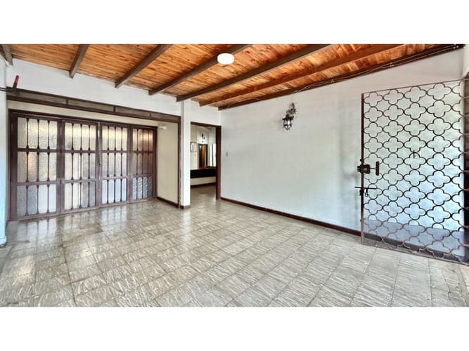 Casa de 4 alcobas en venta en Tequendama, Cali, 252 m² · foto 4 de 16