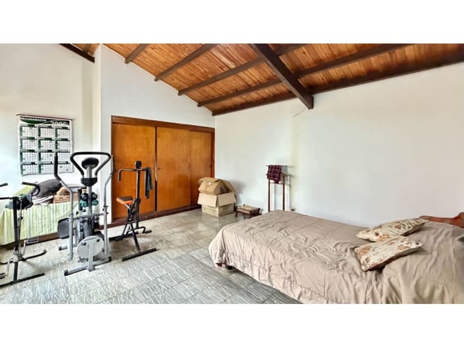 Casa de 4 alcobas en venta en Tequendama, Cali, 252 m² · foto 13 de 16
