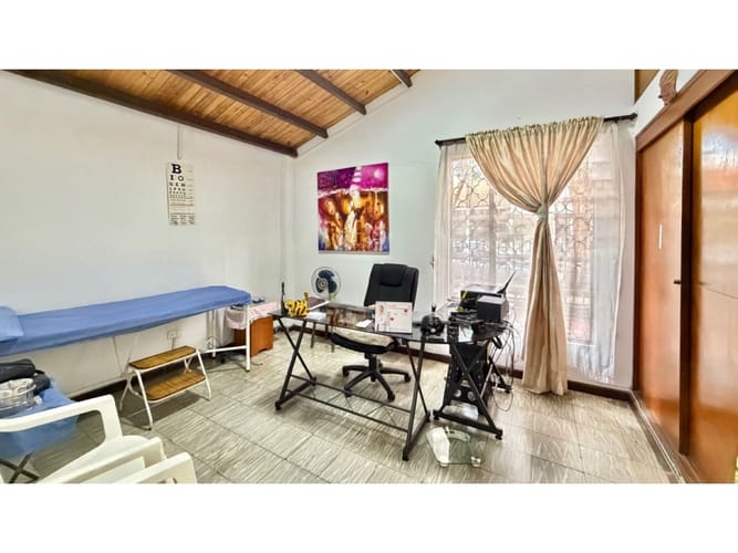 Casa de 4 alcobas en venta en Tequendama, Cali, 252 m² · foto 15 de 16