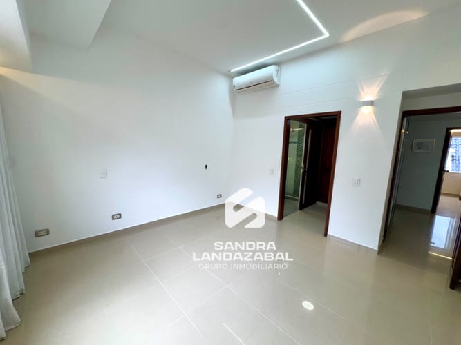 Casa de 5 alcobas en venta en Lagos Del Cacique, Bucaramanga, 218 m² · foto 11 de 24