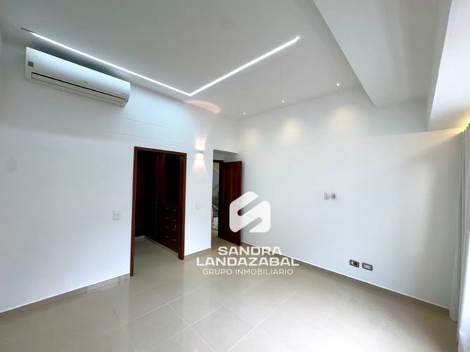 Casa de 5 alcobas en venta en Lagos Del Cacique, Bucaramanga, 218 m² · foto 12 de 24