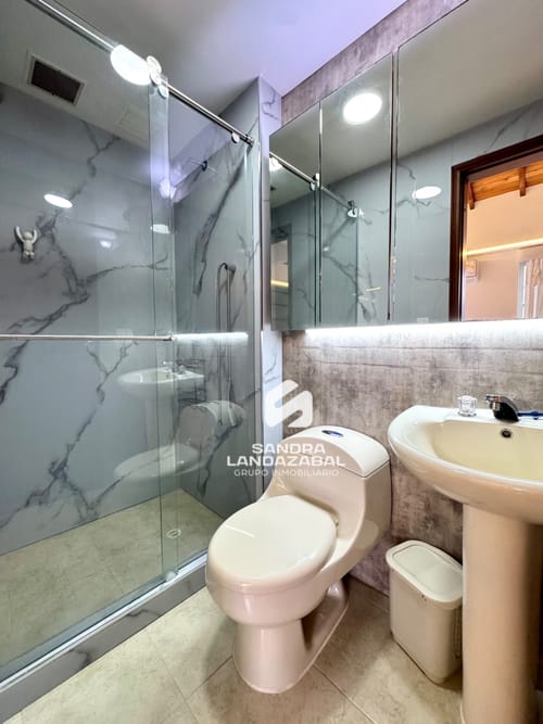 Casa de 5 alcobas en venta en Lagos Del Cacique, Bucaramanga, 218 m² · foto 17 de 24