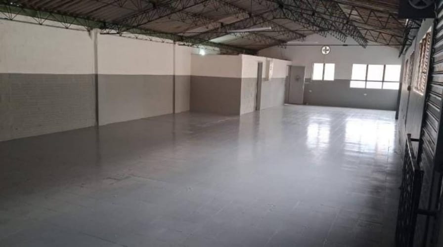 Bodega en arriendo en Colombia, Medellín, 149 m² · foto 2 de 4