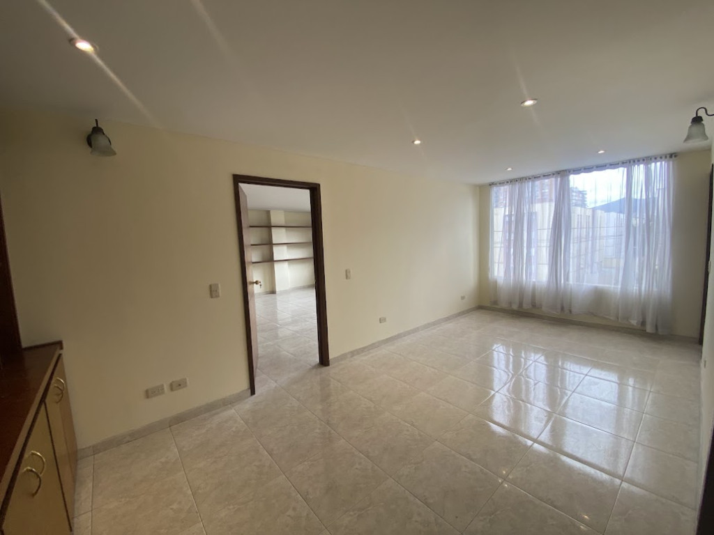 Apartamento en venta en Cedritos, Bogotá · foto 3 de 24