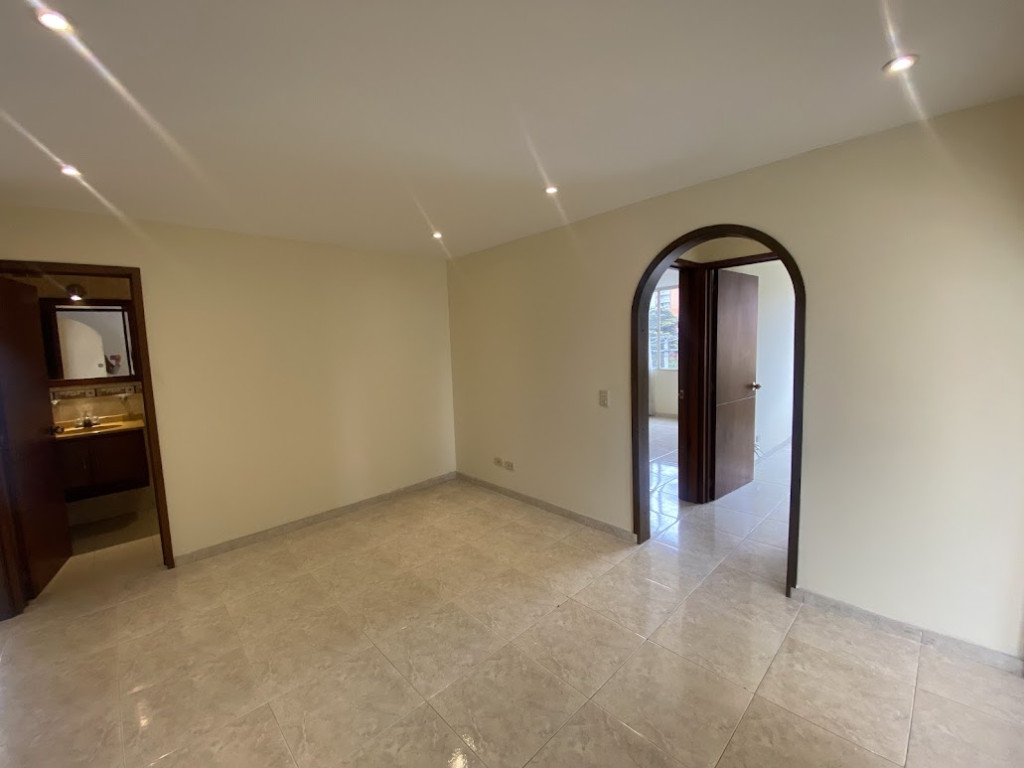 Apartamento en venta en Cedritos, Bogotá · foto 8 de 24