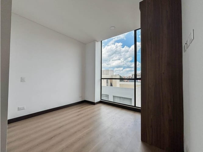 Apartaestudio en venta en Country Club, Bogotá, 22 m² · foto 2 de 10