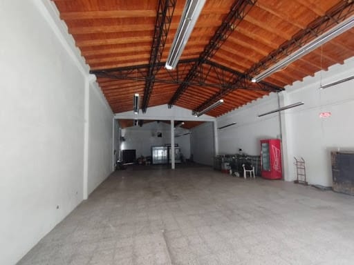 Bodega en arriendo en Sajonia, Rionegro, 450 m² · foto 4 de 8